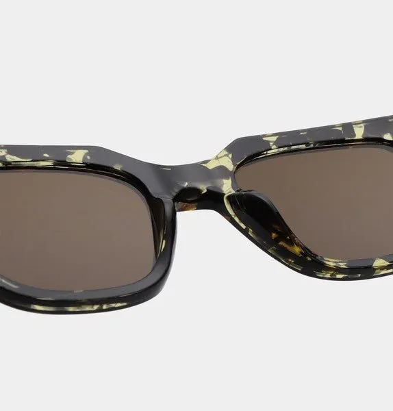 A. Kjrbede sunglasses Kaws Black / Yellow Tortoise