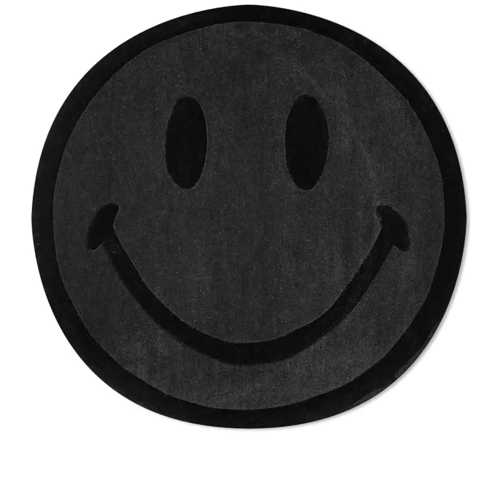 Chinatown Market Smiley 6ft Monochrome RugBlack