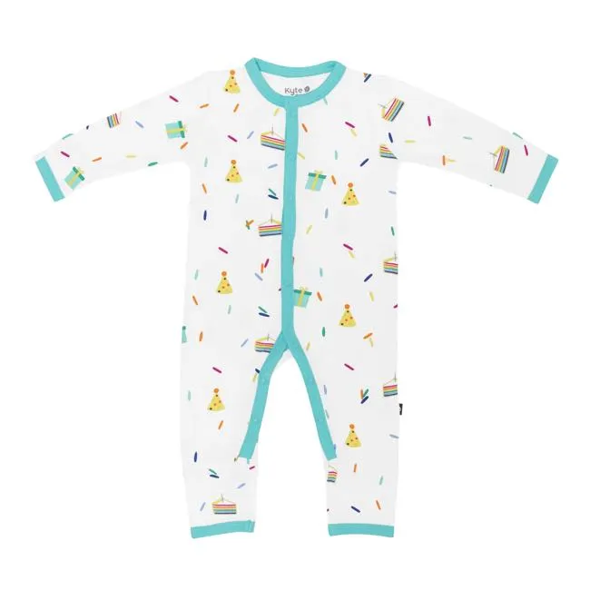 Kyte Baby Printed Snap Romper in Cloud Party