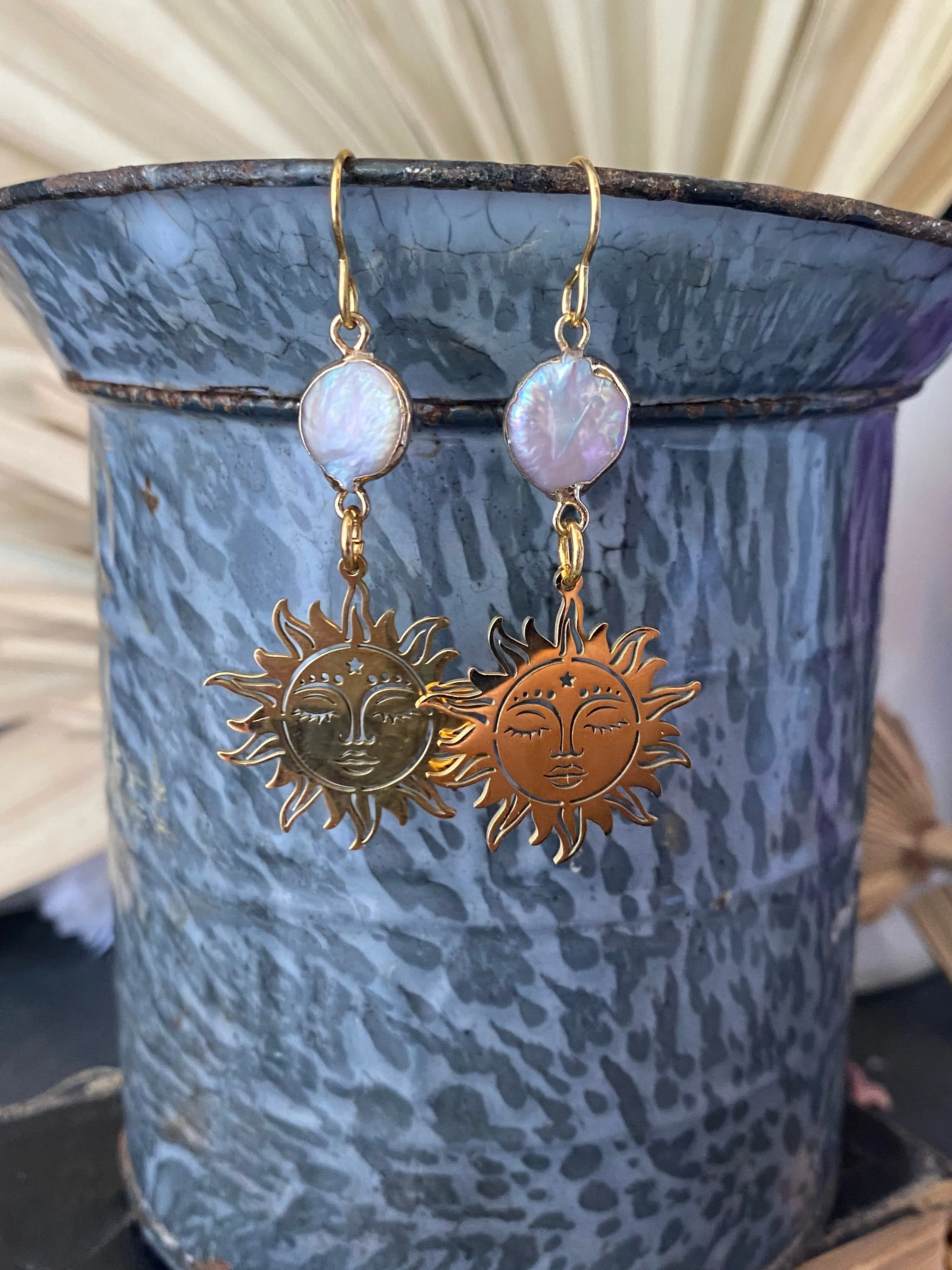 Sun metal charms, pearls, gold metal, earrings